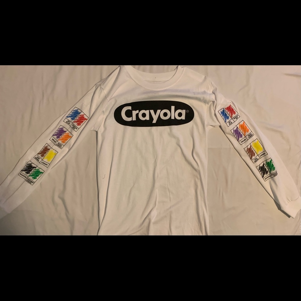GRAPHIC TEE